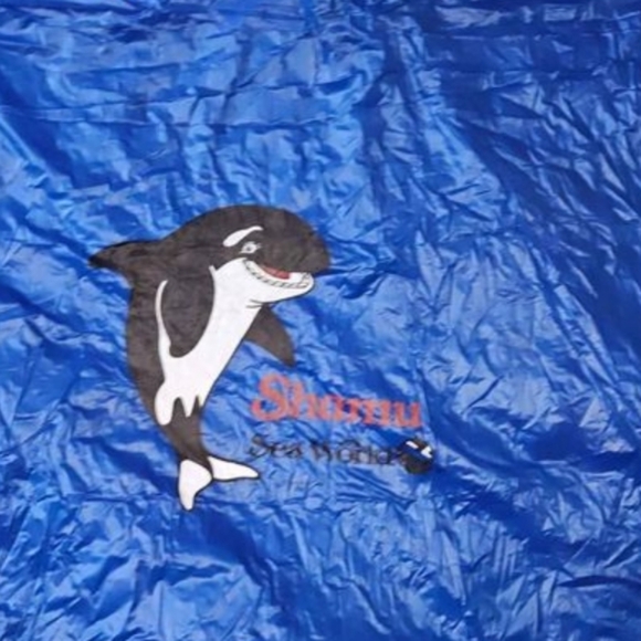 Vintage Shamu SeaWorld Orlando rain poncho - Picture 3 of 3